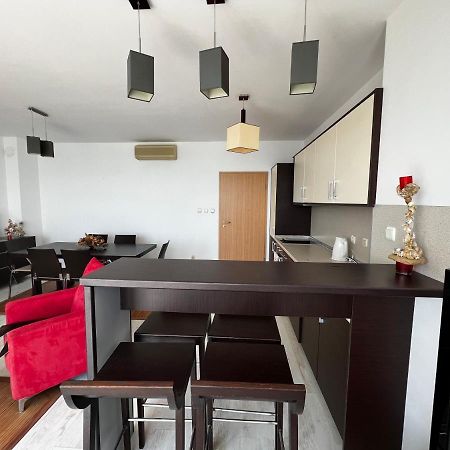 Modern Beachfront Apartment With Pool Ράβντα Εξωτερικό φωτογραφία