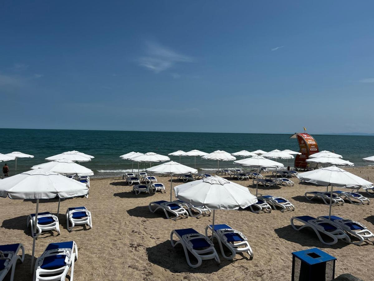 Modern Beachfront Apartment With Pool Ράβντα Εξωτερικό φωτογραφία