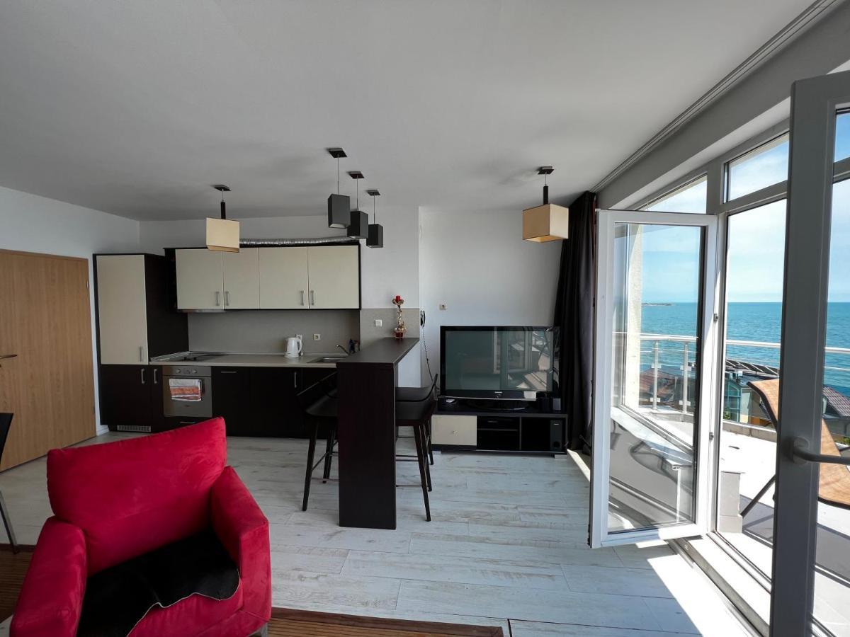 Modern Beachfront Apartment With Pool Ράβντα Εξωτερικό φωτογραφία