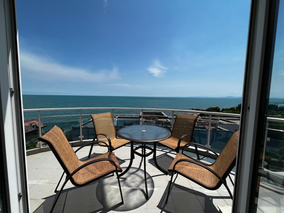 Modern Beachfront Apartment With Pool Ράβντα Εξωτερικό φωτογραφία