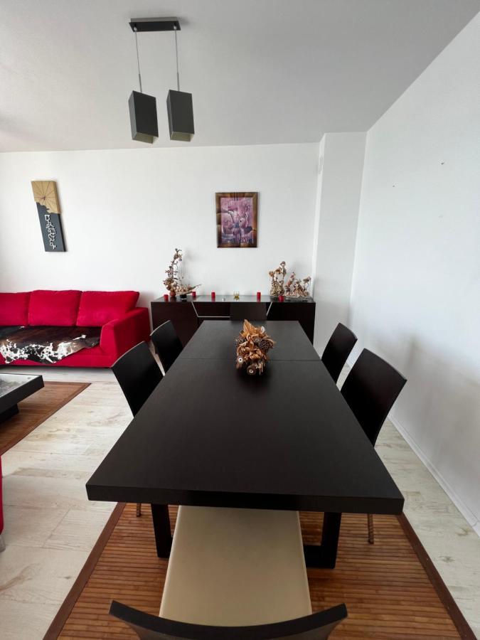 Modern Beachfront Apartment With Pool Ράβντα Εξωτερικό φωτογραφία